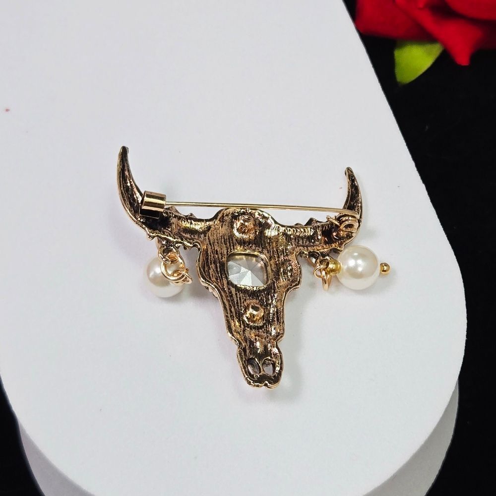 Gothic Bull Skull Brooch Gold Rhinestone Pearl Steer Head Pin Western Statement - Picture 3 of 4
